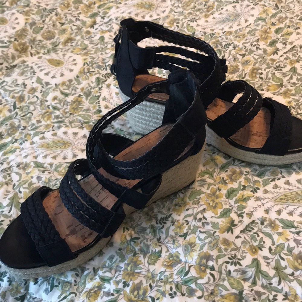 Avenue brand strappy sandals.